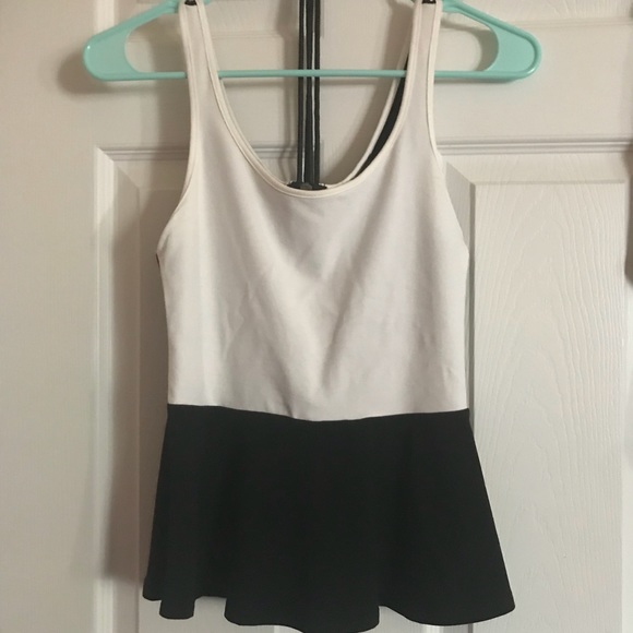 Black and White Express Top - Picture 1 of 3